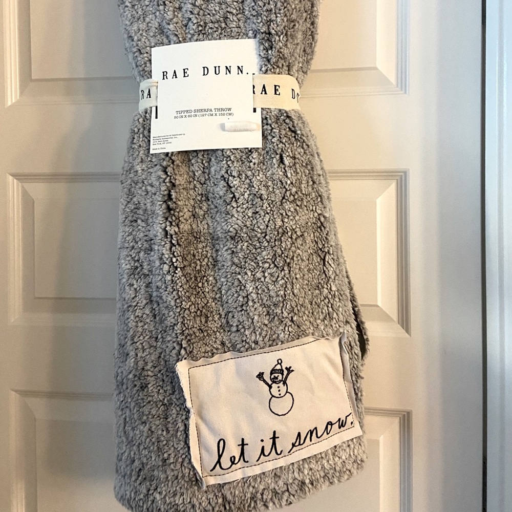 Rae Dunn blanket